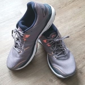 Asics GT-2000 7 sz. 9.5